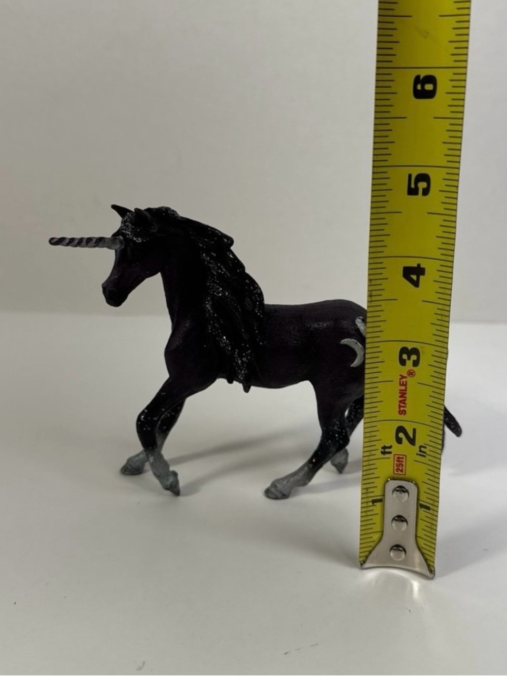 Schleich Moon Unicorn Horse Stallion - Picture 2 of 5